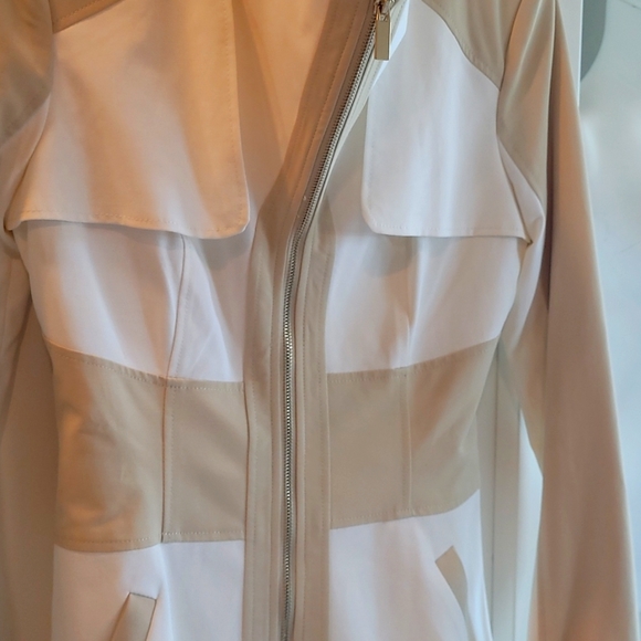 Bebe two toned peplum trench coat - Picture 3 of 4